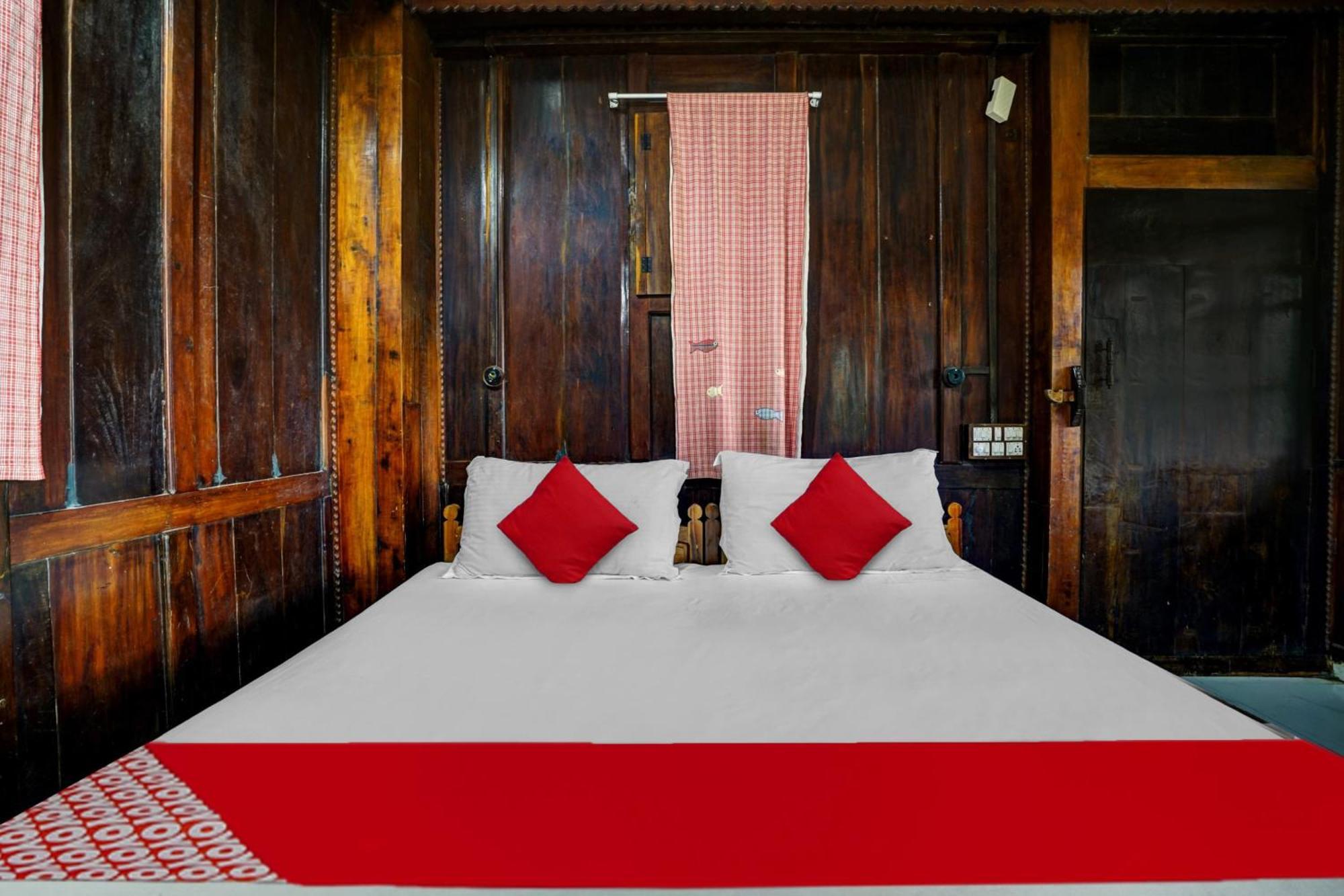Oyo Flagship Meadow View Inn Thekkady Extérieur photo